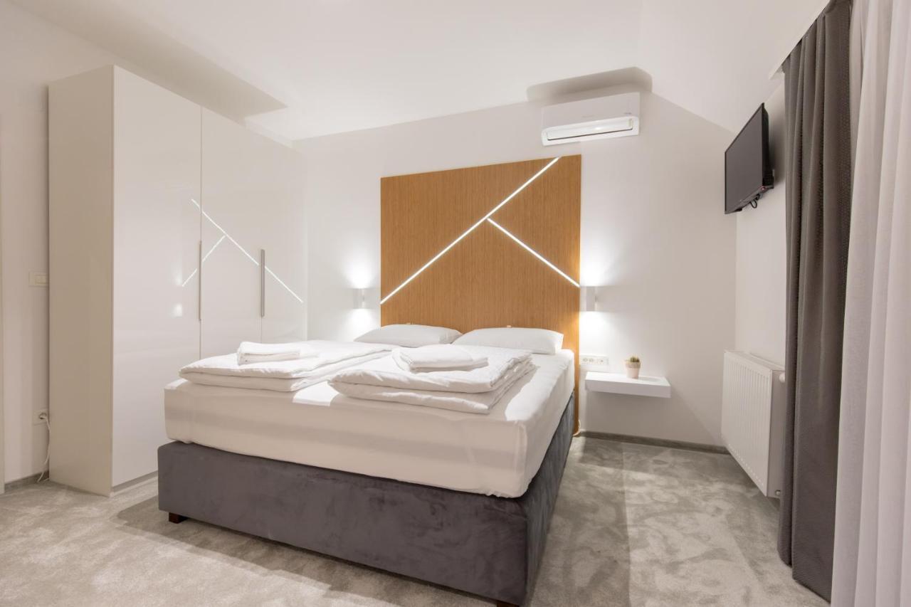 Apartmani I Sobe Pejacevic 오시예크 외부 사진