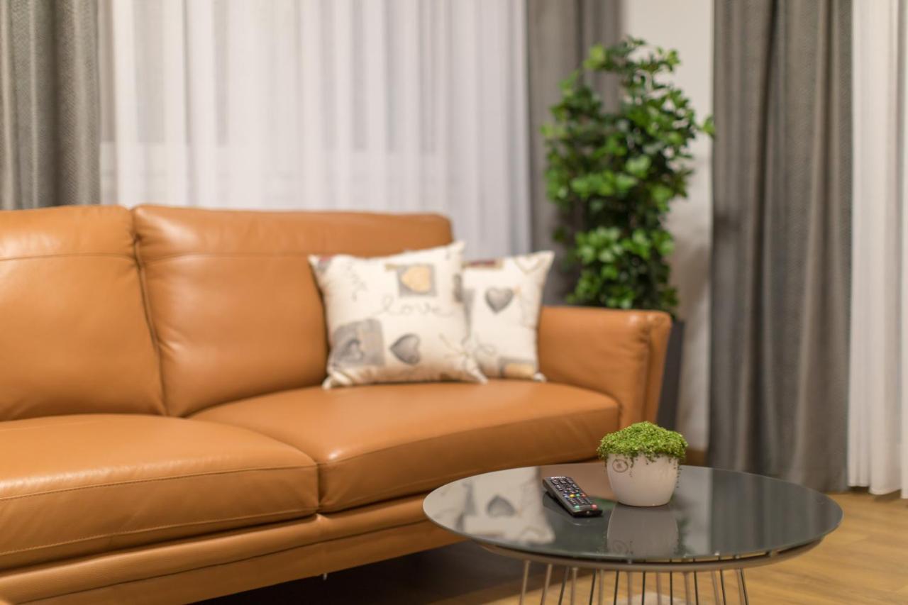 Apartmani I Sobe Pejacevic 오시예크 외부 사진
