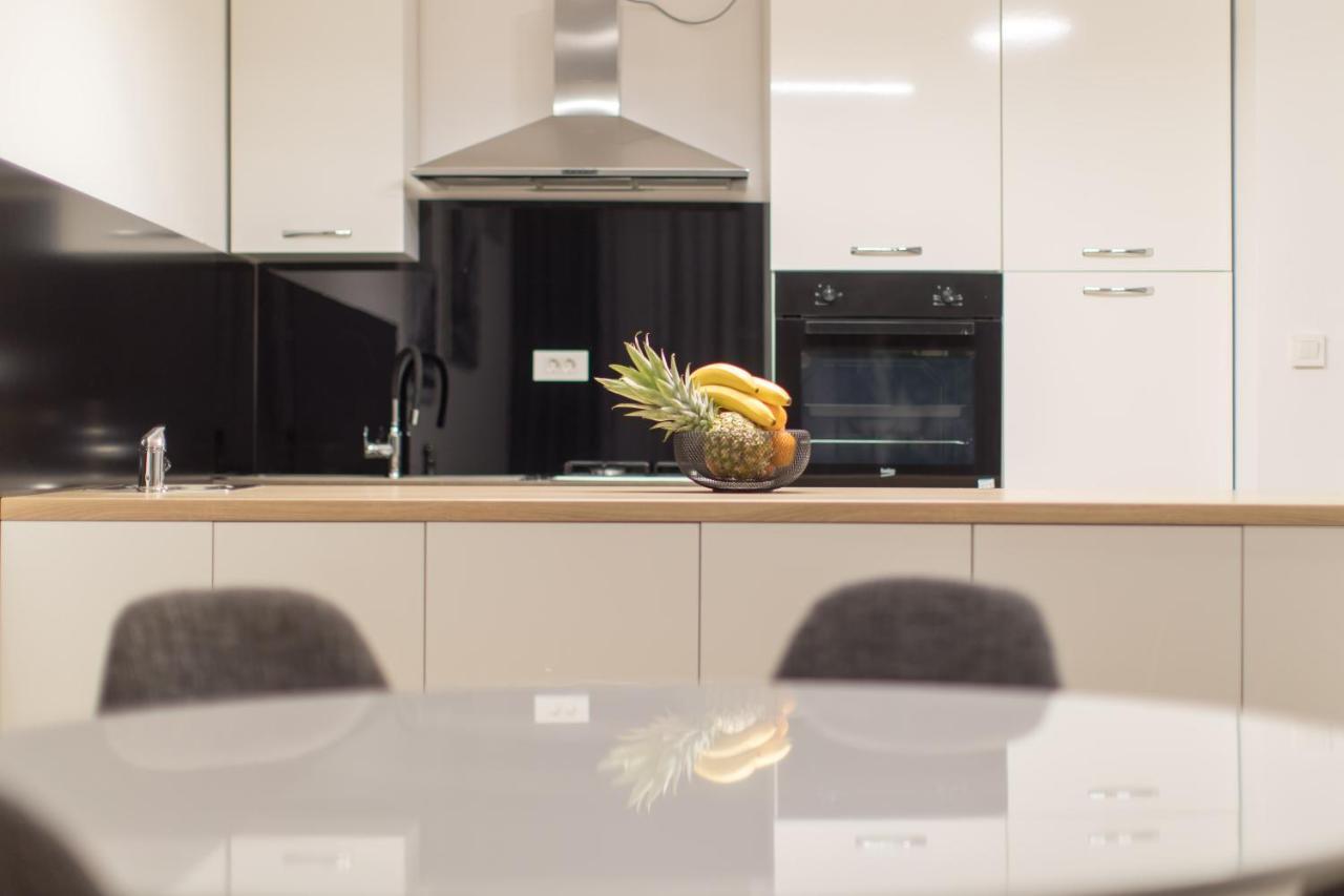 Apartmani I Sobe Pejacevic 오시예크 외부 사진