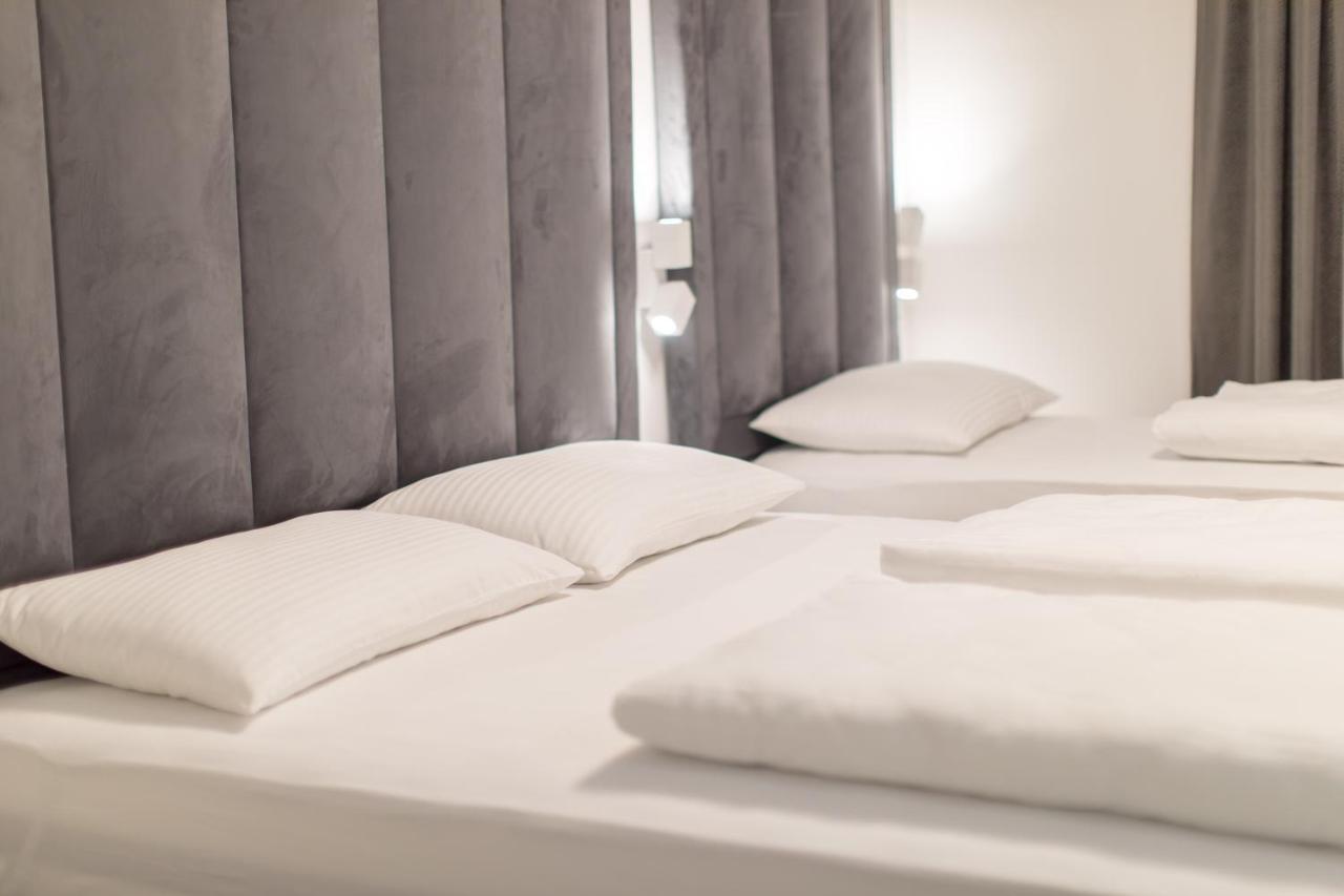 Apartmani I Sobe Pejacevic 오시예크 외부 사진