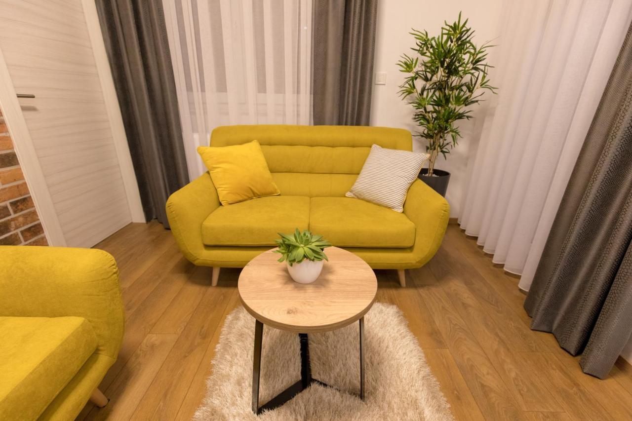 Apartmani I Sobe Pejacevic 오시예크 외부 사진
