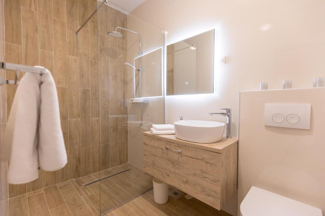Apartmani I Sobe Pejacevic 오시예크 외부 사진