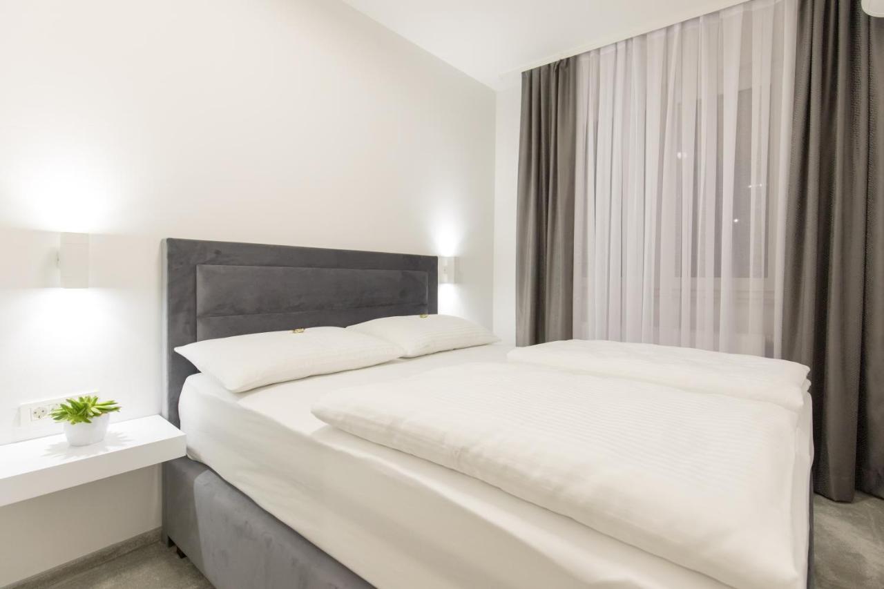 Apartmani I Sobe Pejacevic 오시예크 외부 사진