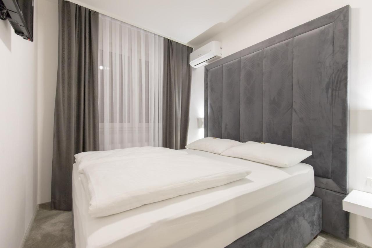 Apartmani I Sobe Pejacevic 오시예크 외부 사진